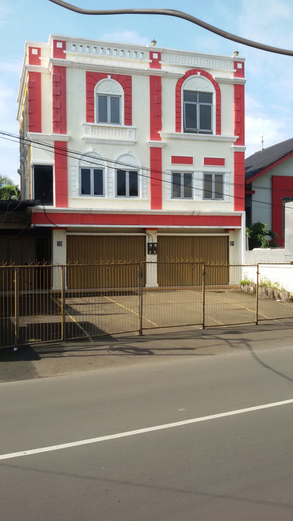 Ruko/Gedung Serbaguna di Pinggir Jalan Kesehatan Jaksel