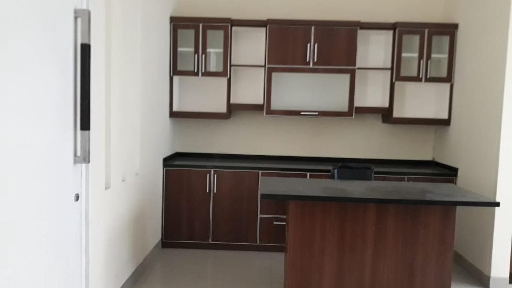 Rumah Siap Huni, Hunian Nyaman dan Asri @Bintaro