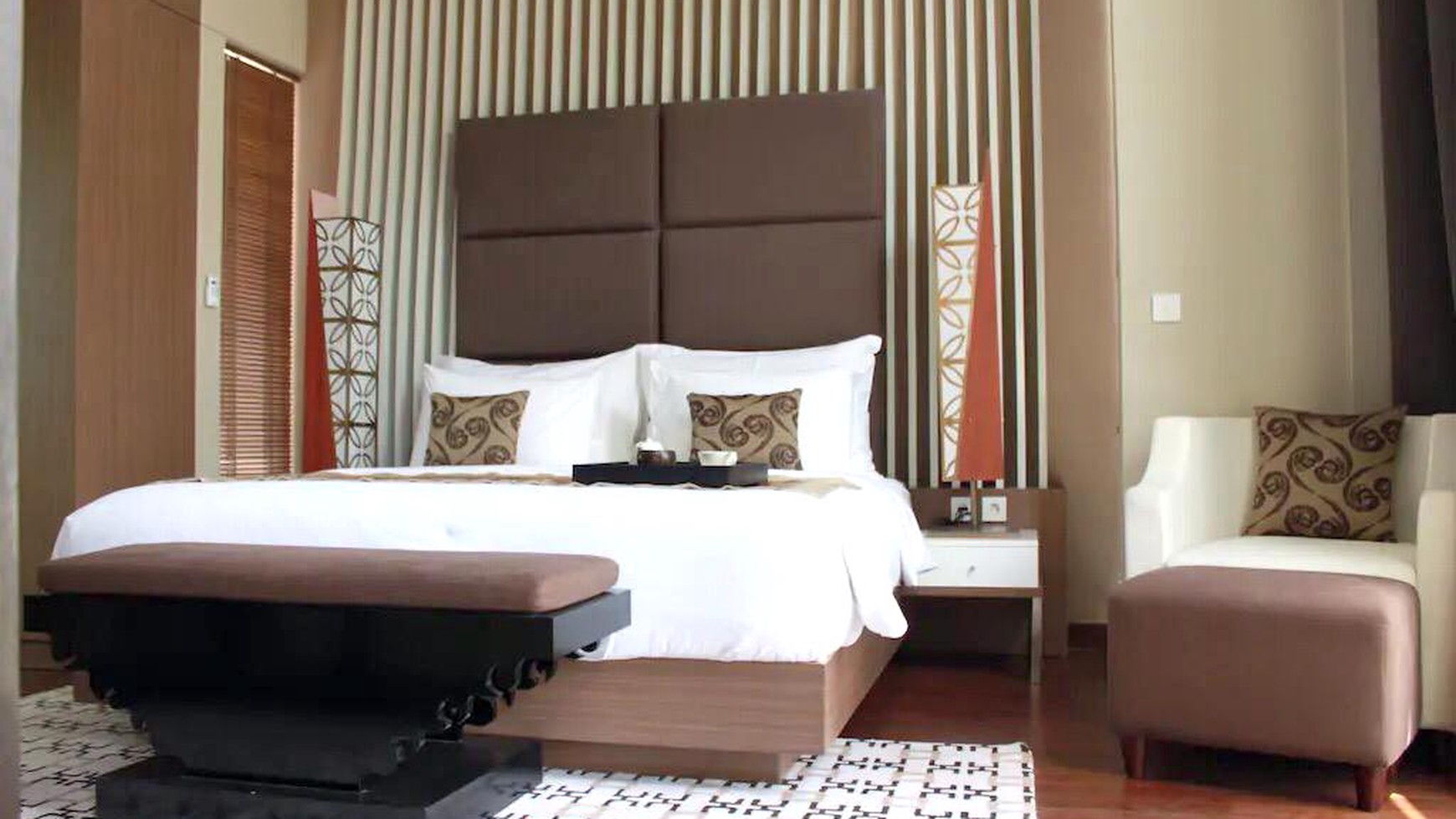 Jual Villa Mewah, Lokasi Nyaman, Design Interior Mewah seperti Hotel bintang 5