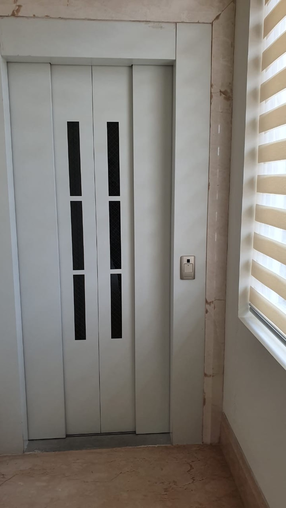 Sewa Rumah Metro Alam Pondok Indah ... Ada Lift.. Ada