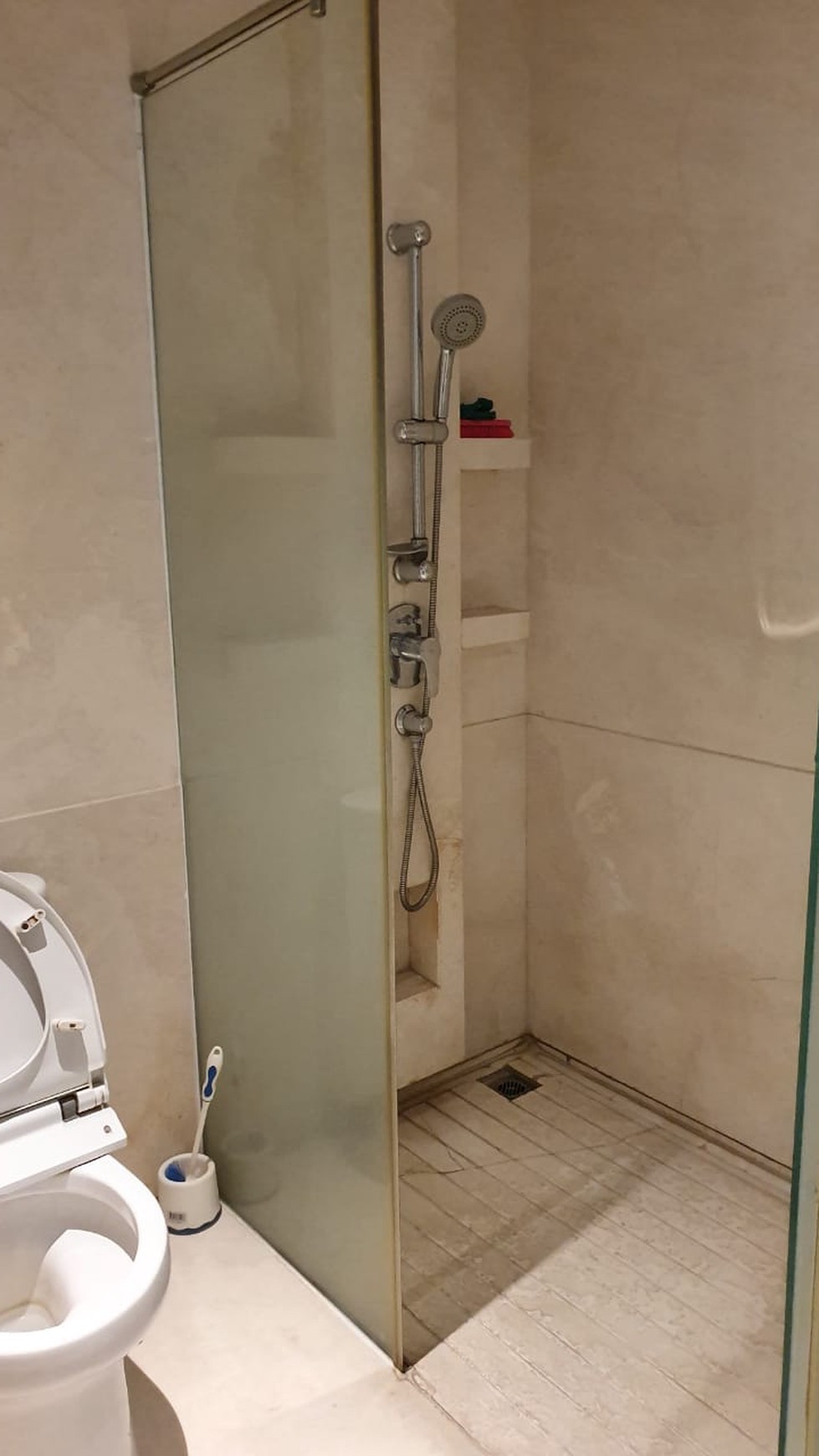 Sewa Rumah Metro Alam Pondok Indah ... Ada Lift.. Ada