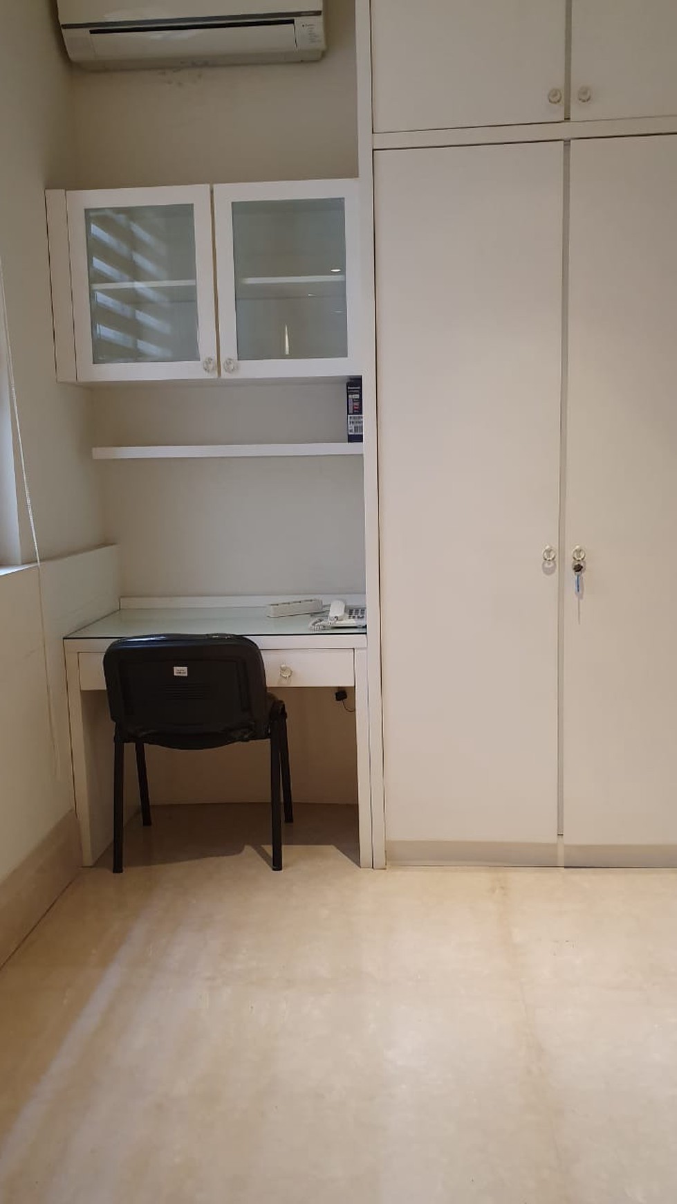 Sewa Rumah Metro Alam Pondok Indah ... Ada Lift.. Ada