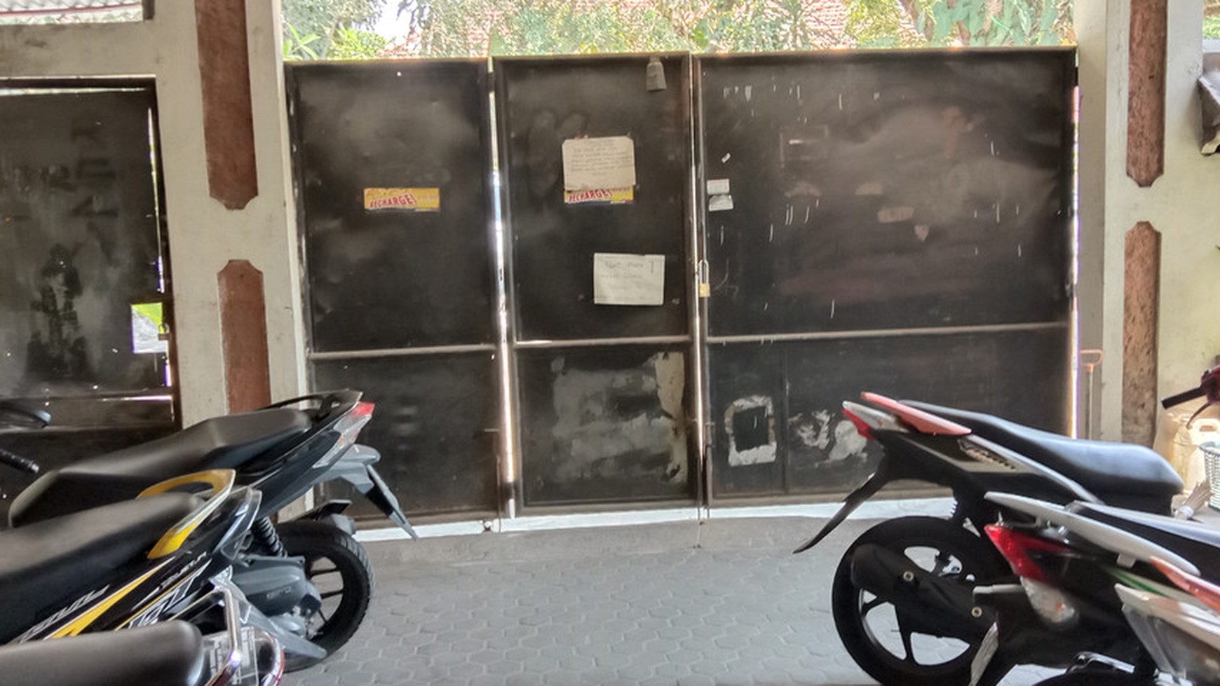 RUMAH LUAS DILOKASI STRATEGIS, DEKAT UGM, COCOK UNTUK KOST, DLL.