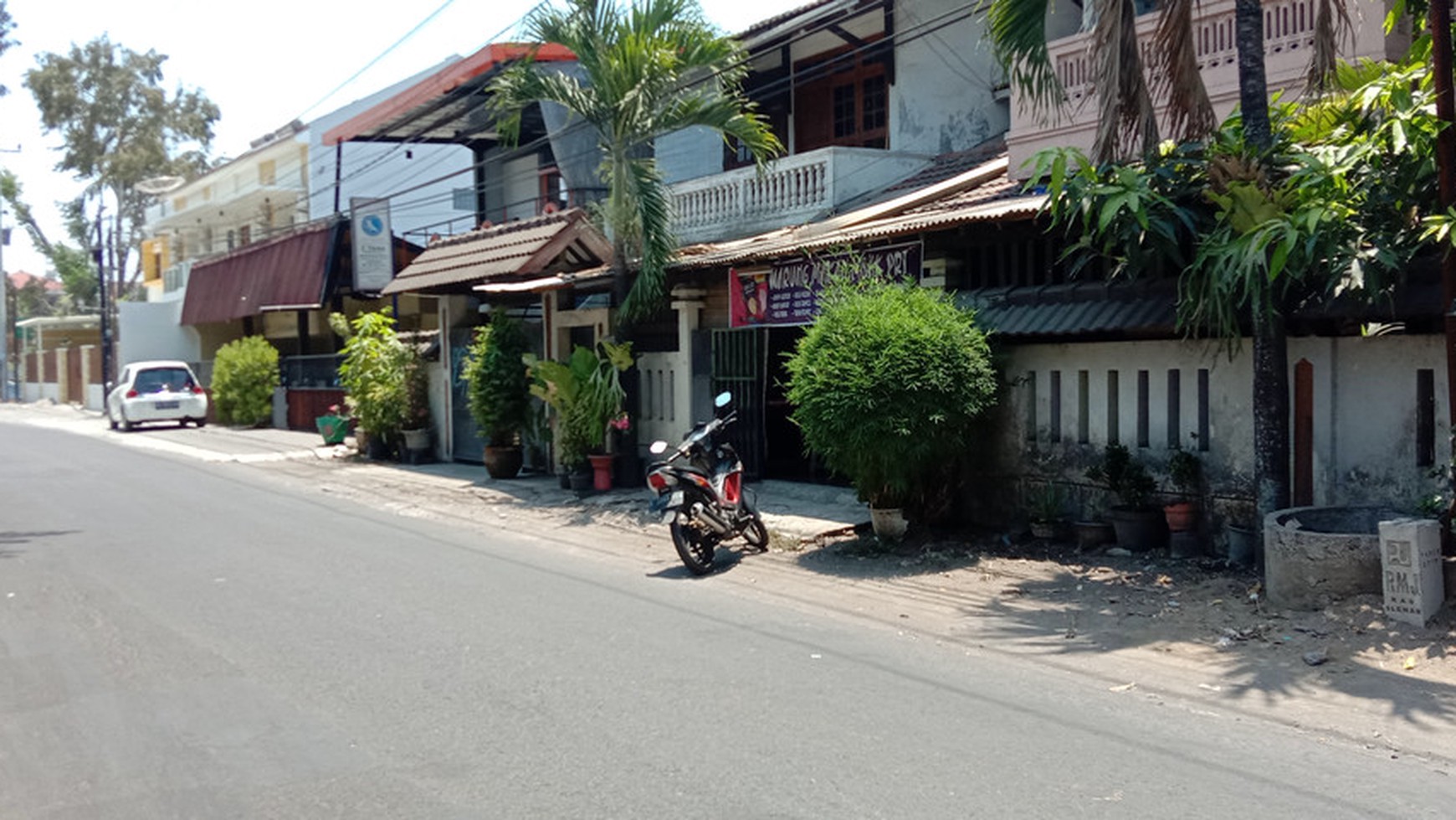 RUMAH LUAS DILOKASI STRATEGIS, DEKAT UGM, COCOK UNTUK KOST, DLL.