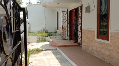 RUMAH TINGGAL, DI GRIYA INDAH, DEKAT STIE YKP&MIROTA GODEAN.