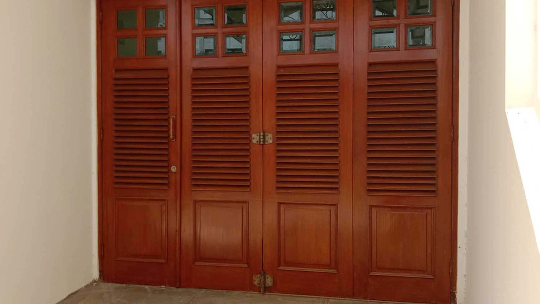 RUMAH TINGGAL, DI GRIYA INDAH, DEKAT STIE YKP&MIROTA GODEAN.