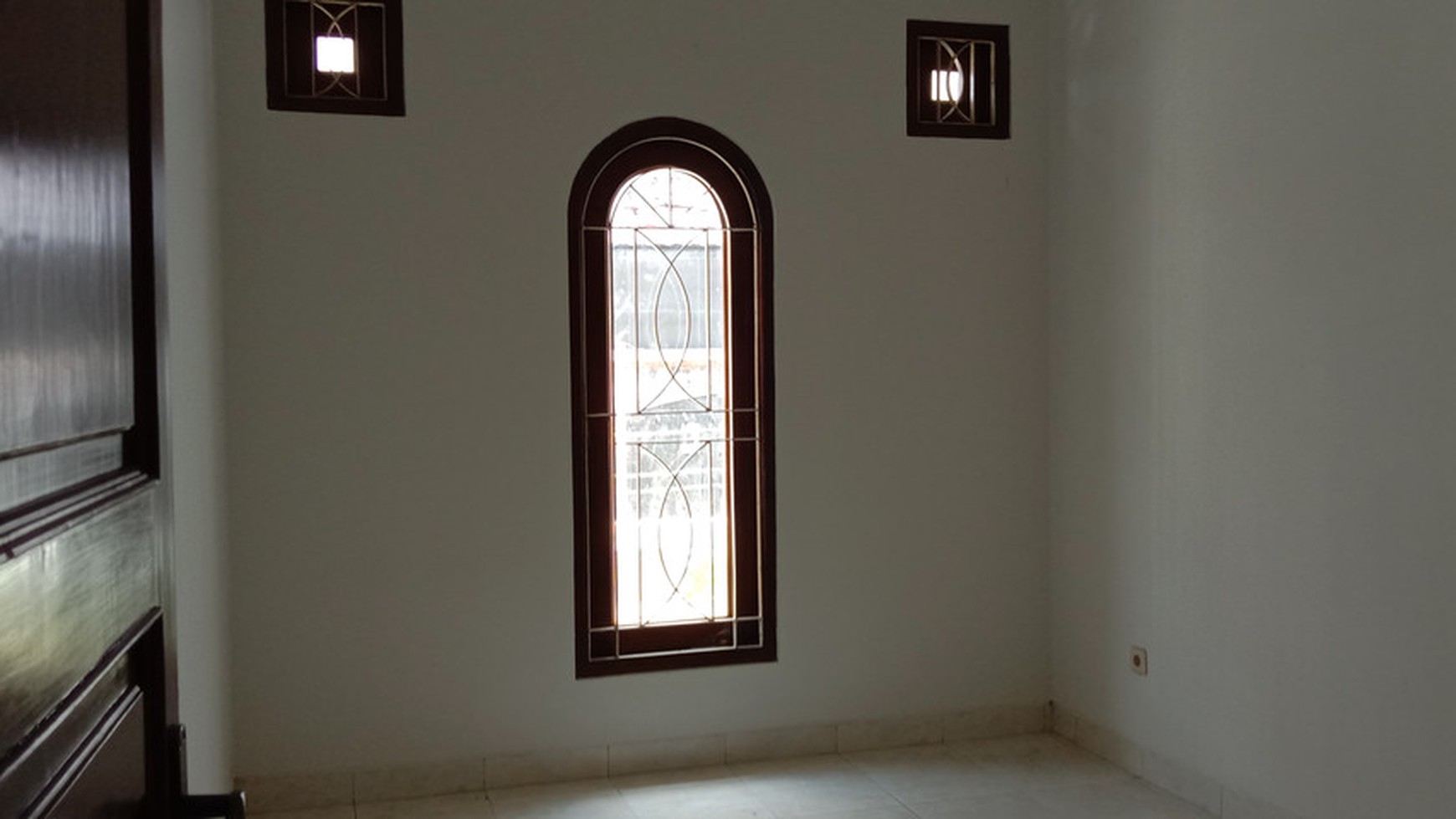 RUMAH TINGGAL, DI GRIYA INDAH, DEKAT STIE YKP&MIROTA GODEAN.