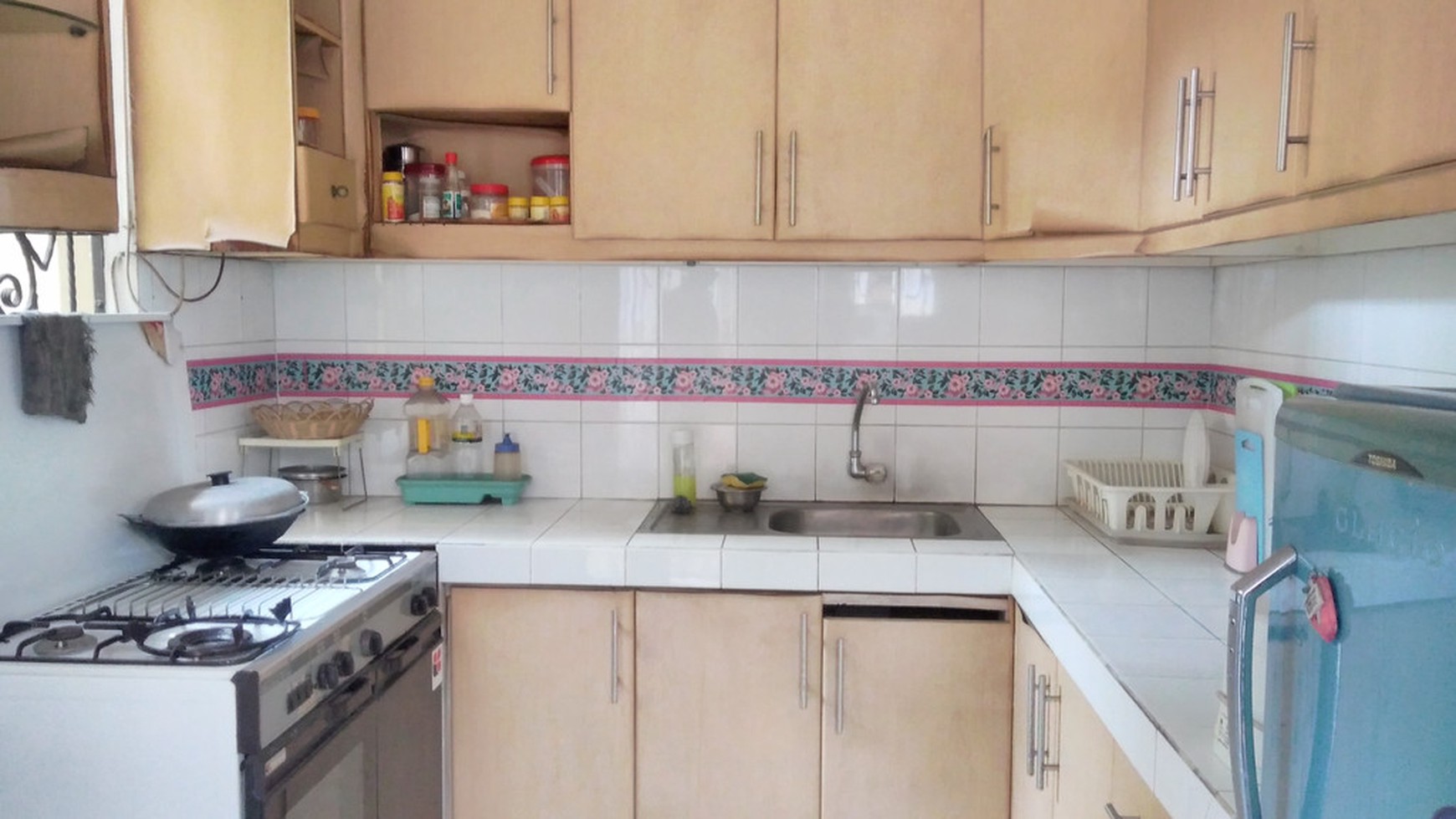 RUMAH 2 LANTAI + BASEMENT SEMI FURNISHED PERUMAHAN BUKIT MAS REMPOA VETERAN JAKARTA SELATAN