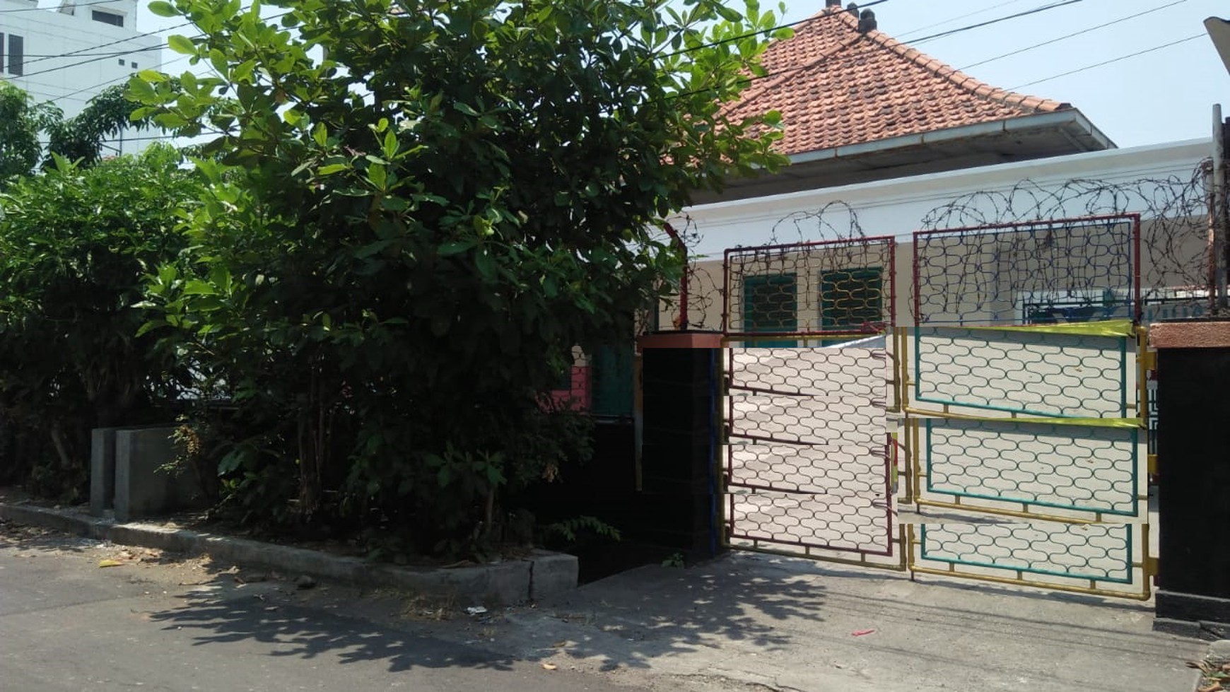 Rumah jalan telasih ketabang genteng surabaya