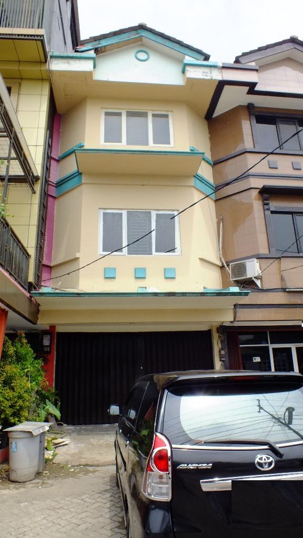 RUKO STRATEGIS DI AREA KOMERSIL PONDOK RANJI DEKAT STASIUN KA & AKSES TOLL