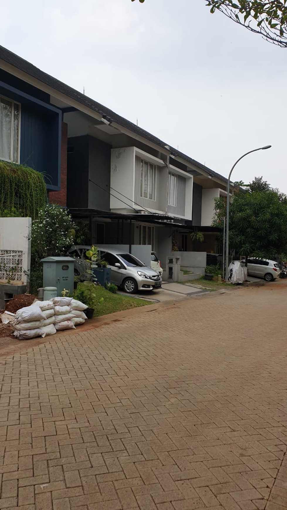 Rumah Bagus Di Emerald View, Bintaro Jaya