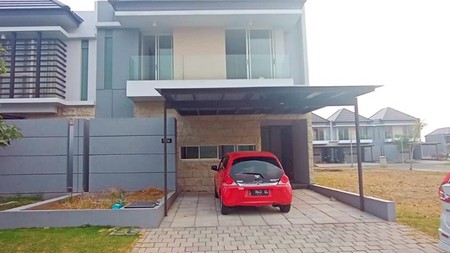 Rumah di Graha Natura, Baru Gress, Minimalis, Lingkungan Elite, Row Jalan depan Lebar, Bisa untuk Rumah Tinggal/Kantor