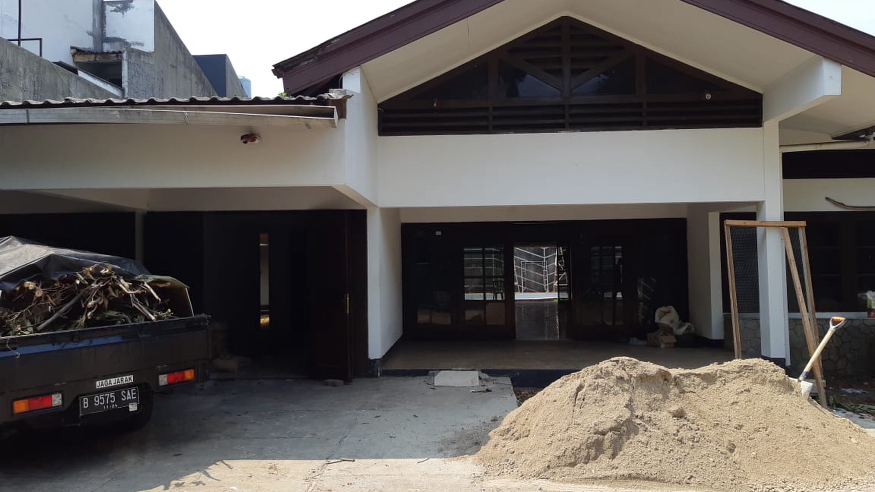 Jual Rumah Tua Jl Adhyaksa Raya Lebak Bulus