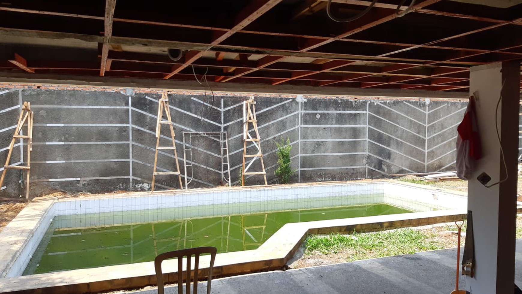 Jual Rumah Tua Jl Adhyaksa Raya Lebak Bulus