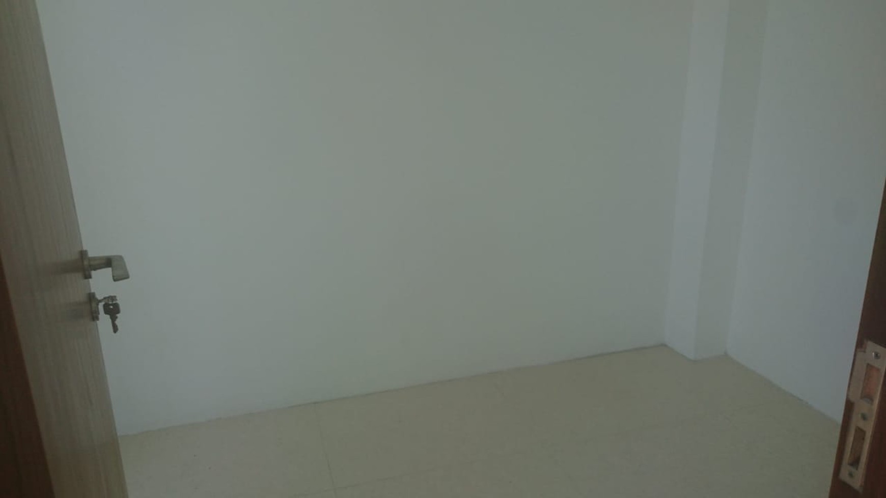 Rumah cantik baru renov mau disewakan daerah Alam Sutera bisa digunakan untuk buka usaha bisnis dan rumah tinggal.