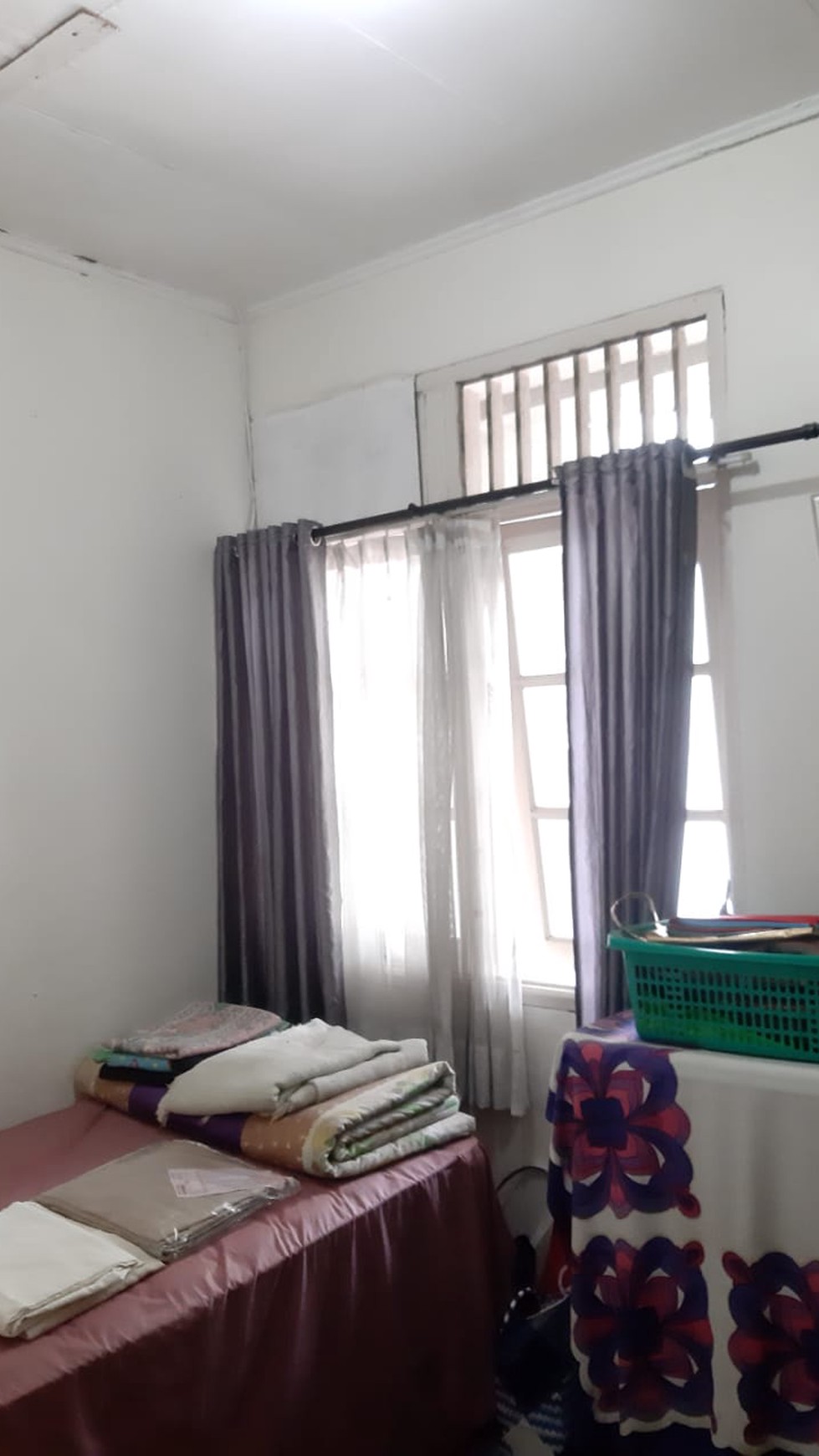 Rumah elok siap huni,bagus di Sektor 4 Bintaro Jaya