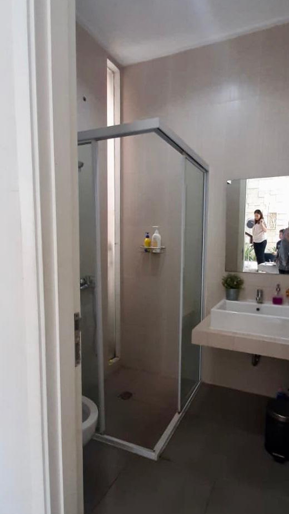 Rumah Cantik, Interior Elegan dan Hunian Nyaman @Bintaro