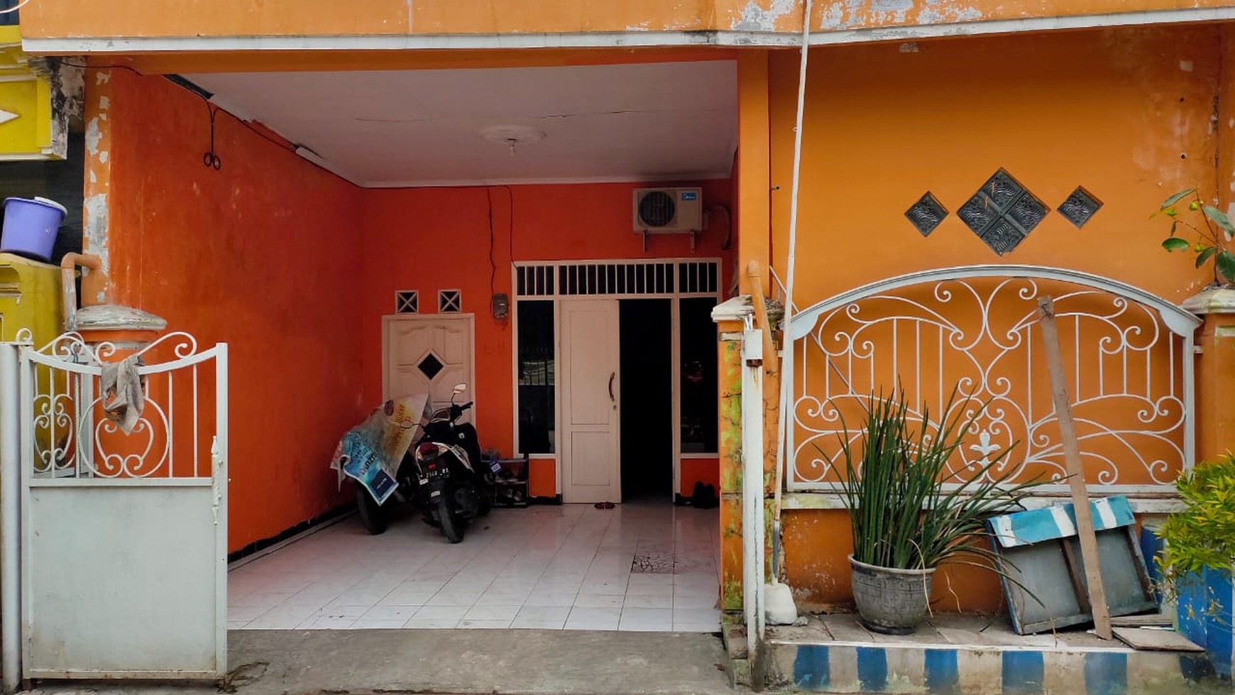Rumah Pondok Indah Wage Sepanjang