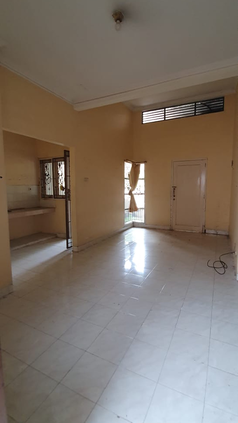 DISEWAKAN  RUMAH GRAND WISATA- BEKASI