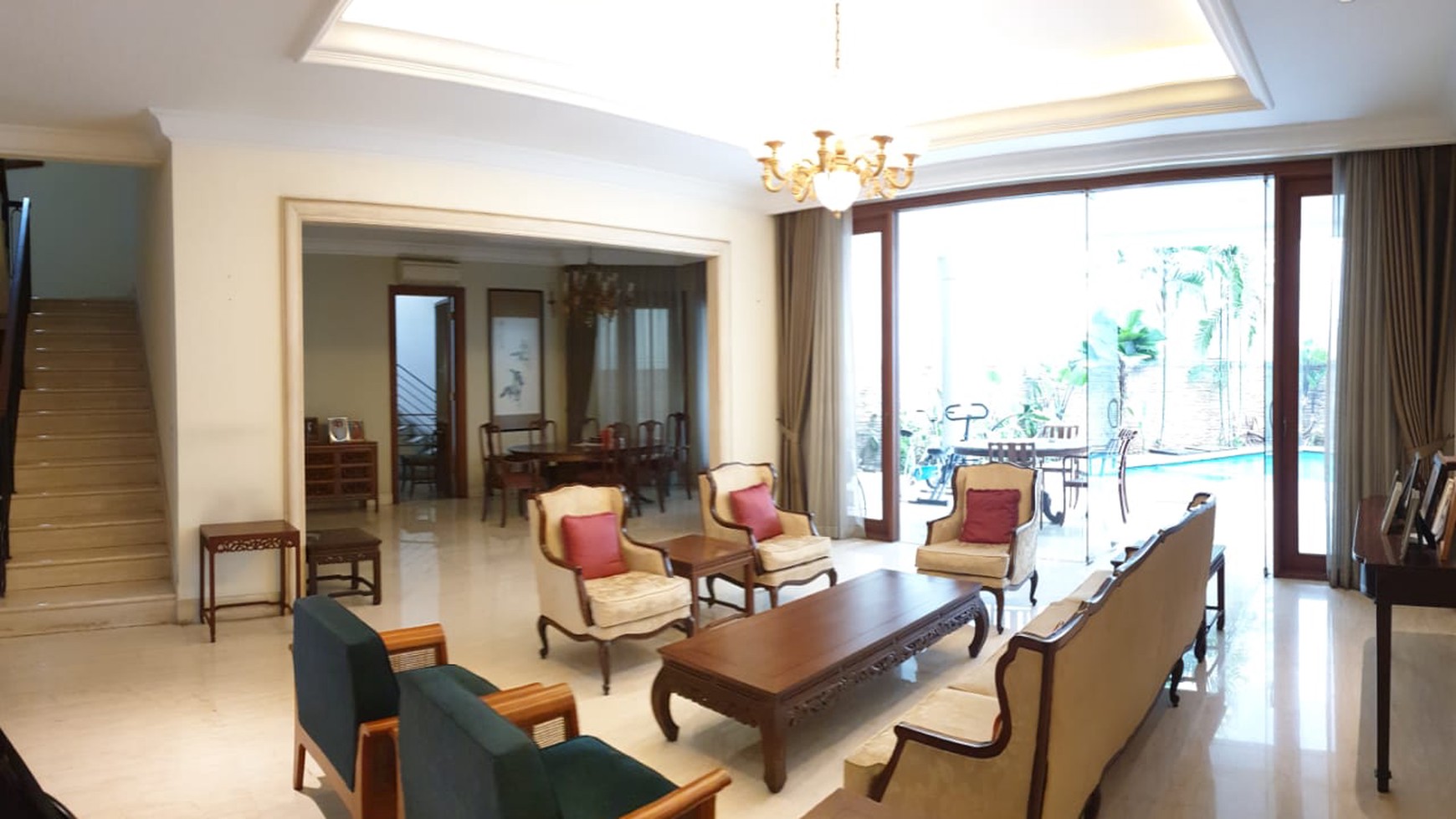Sewa Rumah di Pondok Indah Metro Kencana.... 5 Bedrooms