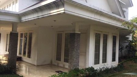 Sewa Rumah di Pondok Indah Jalan Pinang Merah