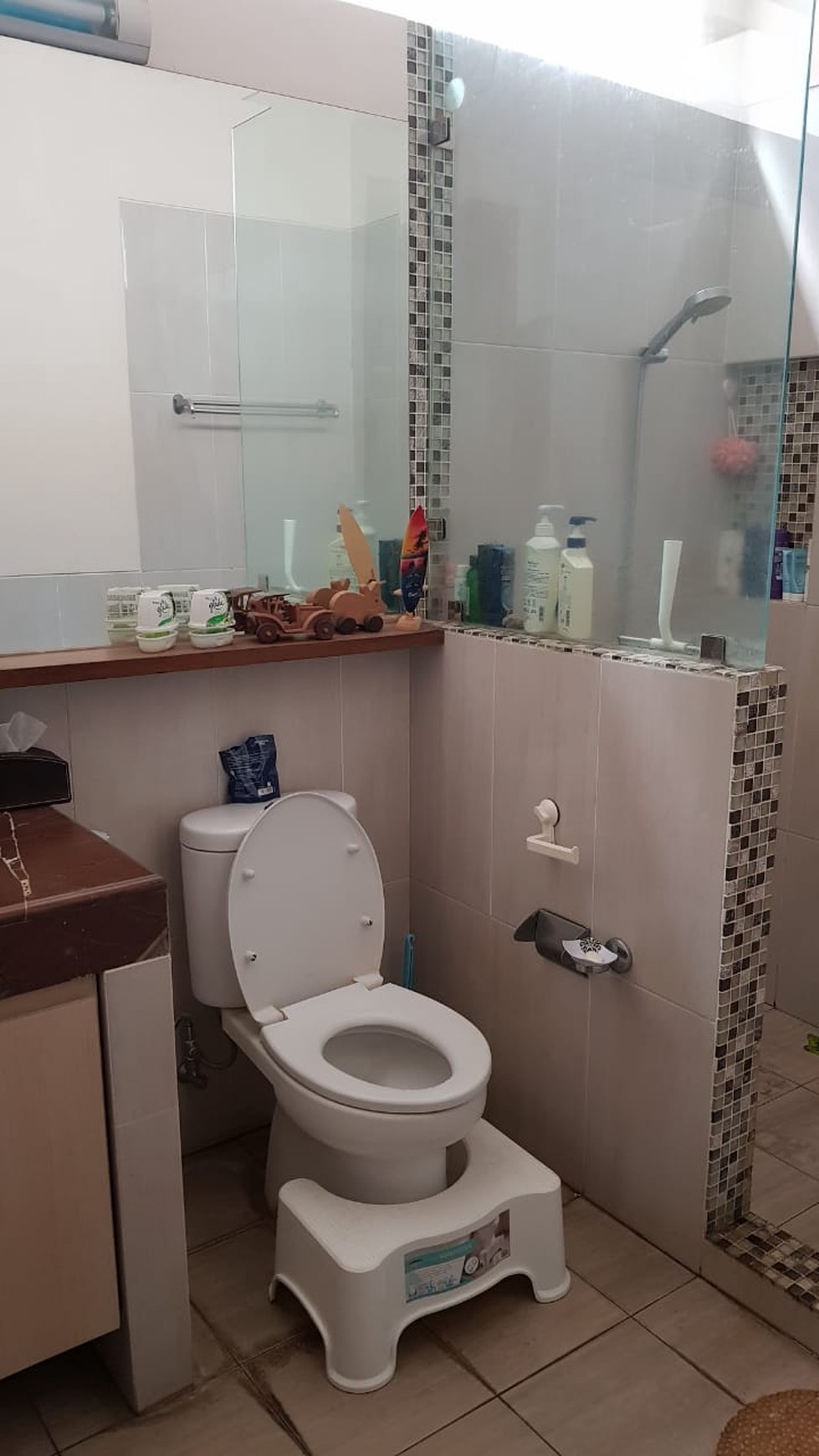 Rumah Siap Huni, Hunian Nyaman dan Asri @Mertilang, Bintaro