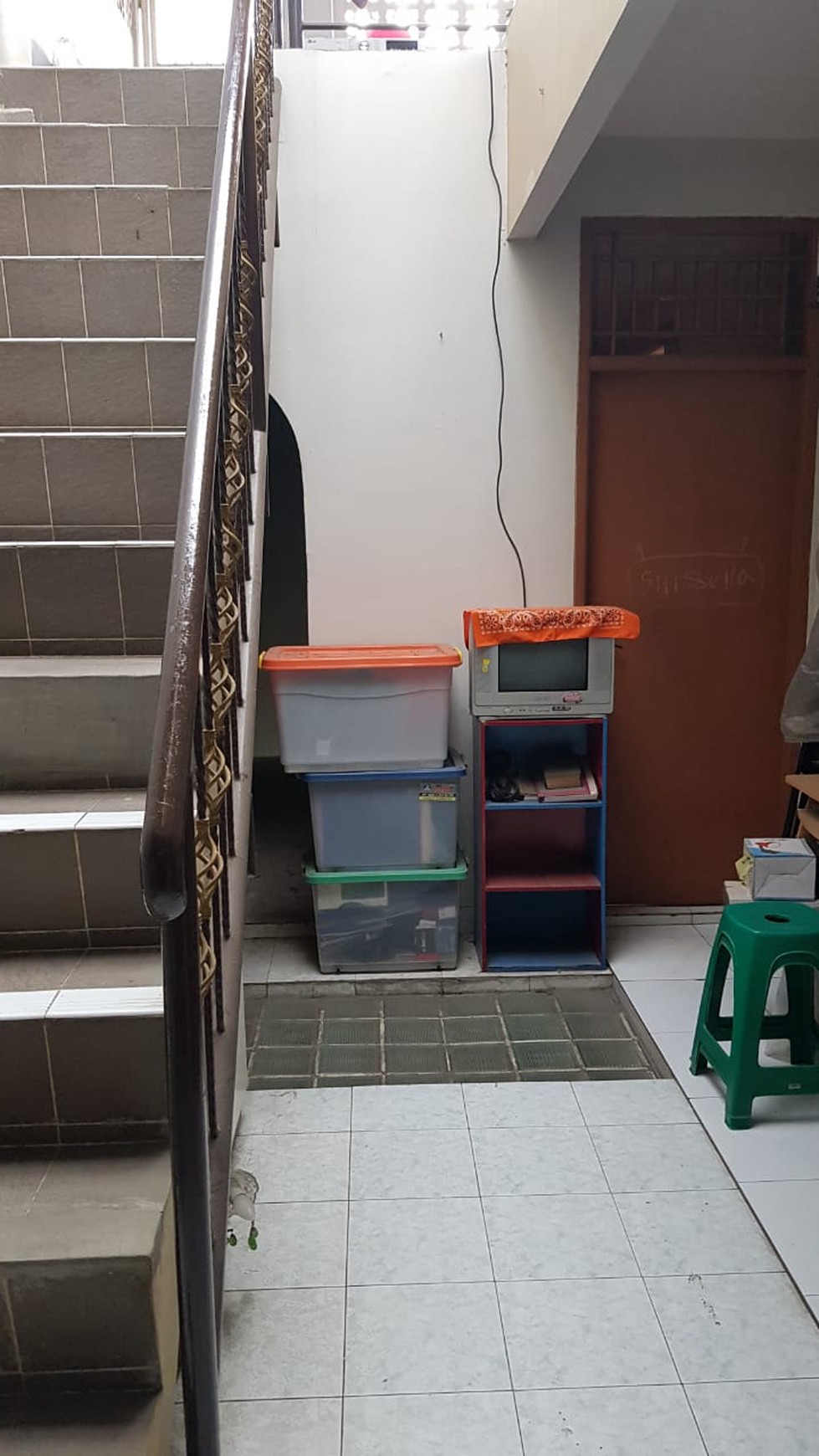 Rumah Siap Huni, Hunian Nyaman dan Asri @Mertilang, Bintaro