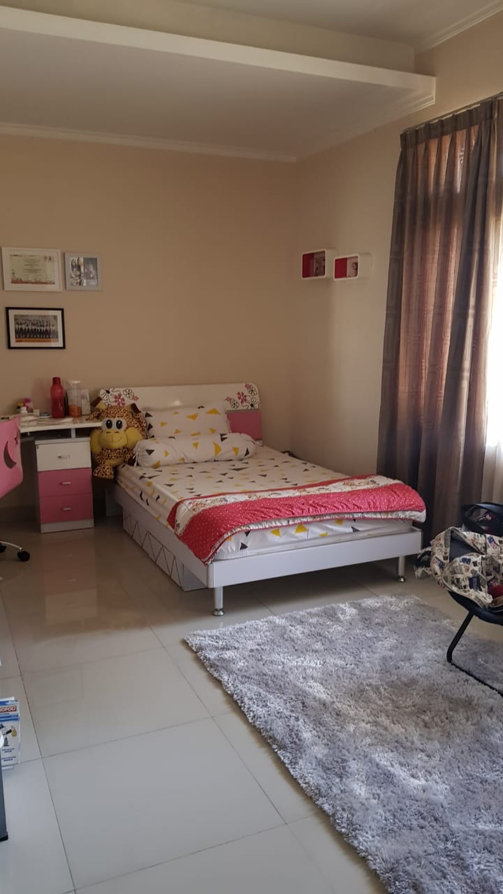 Rumah Siap Huni, Hunian Nyaman dan Asri @Mertilang, Bintaro