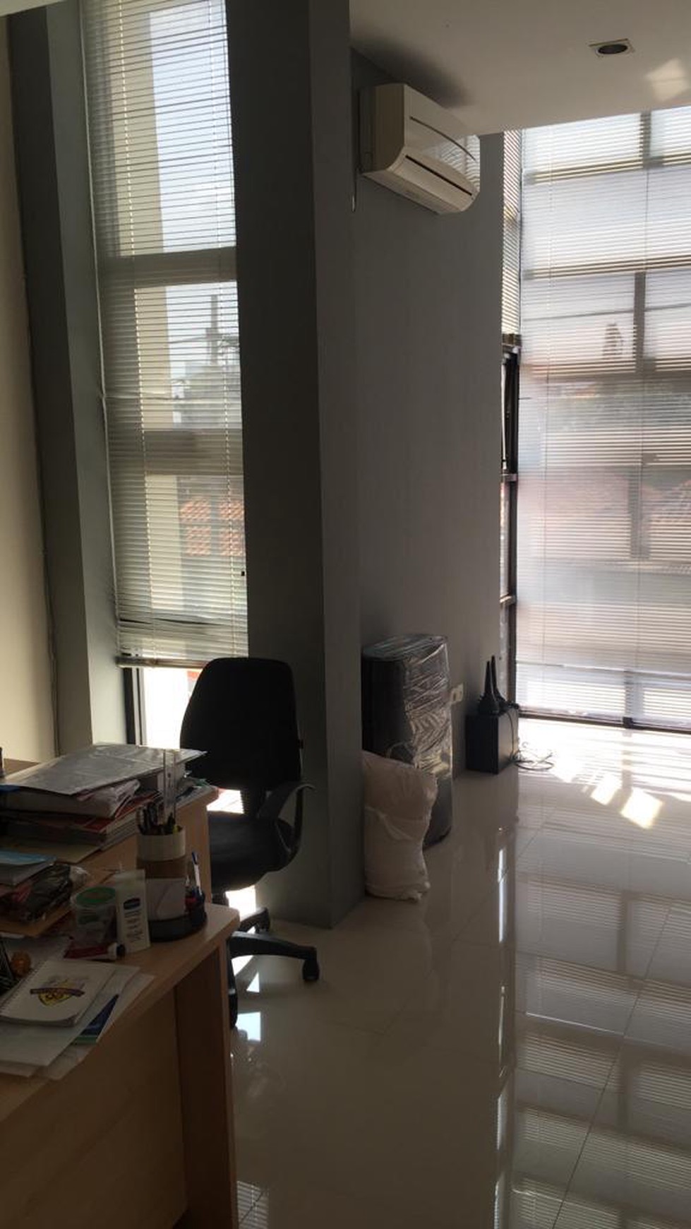 Ruko untuk usaha ,siap huni,pinggir jalan kebayoran lama jaksel