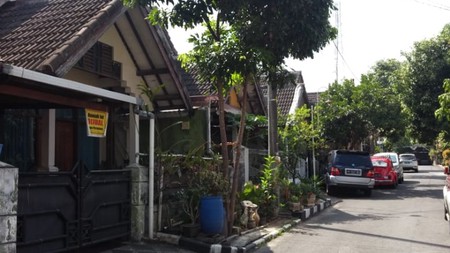 RUMAH TINGGAL DI JL DELIMA UTARA, PERUM ARMADA ESTATE, MAGELANG