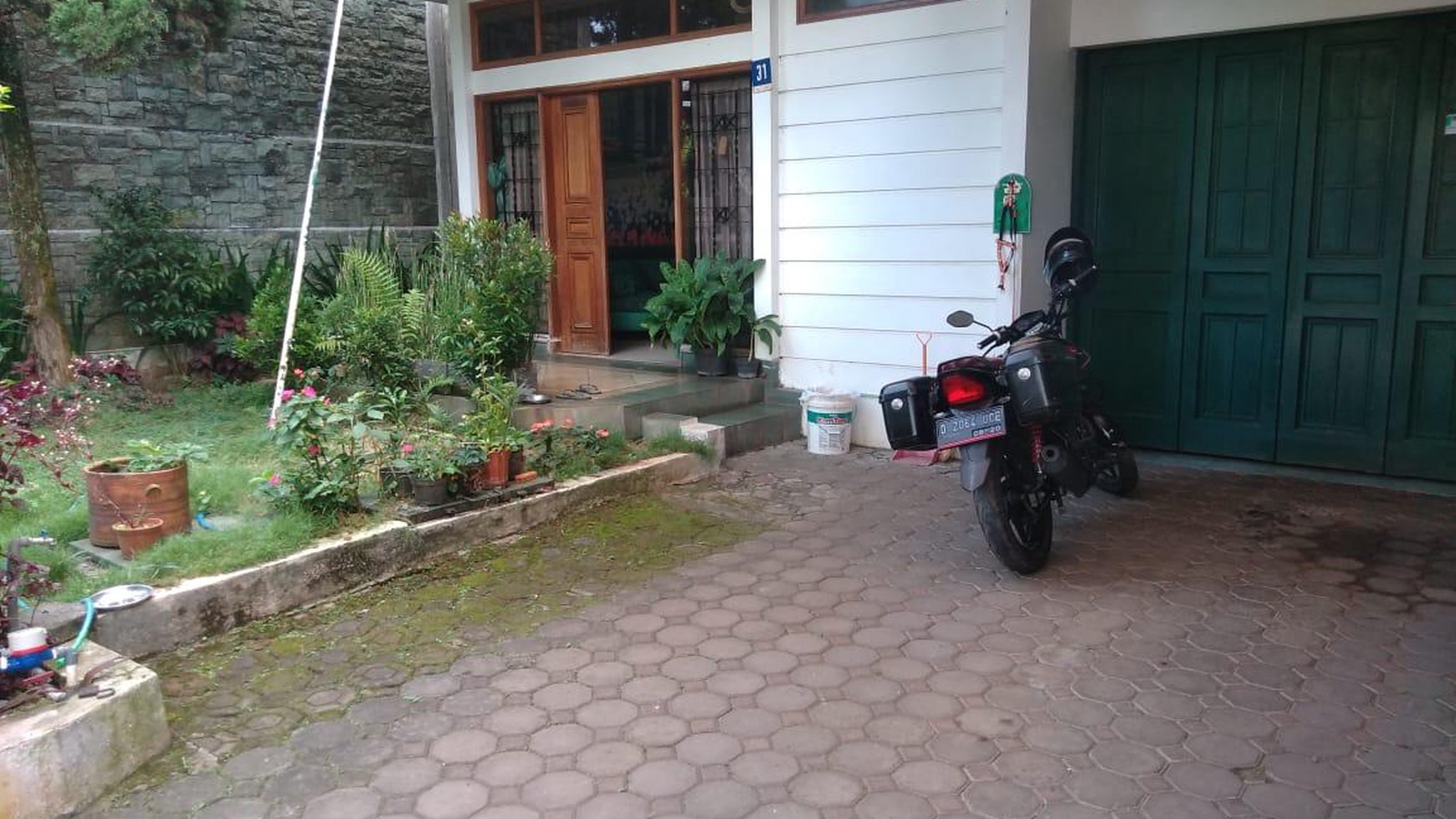 MURAH..! Rumah 2,5 lantai di kawasan setiabudi