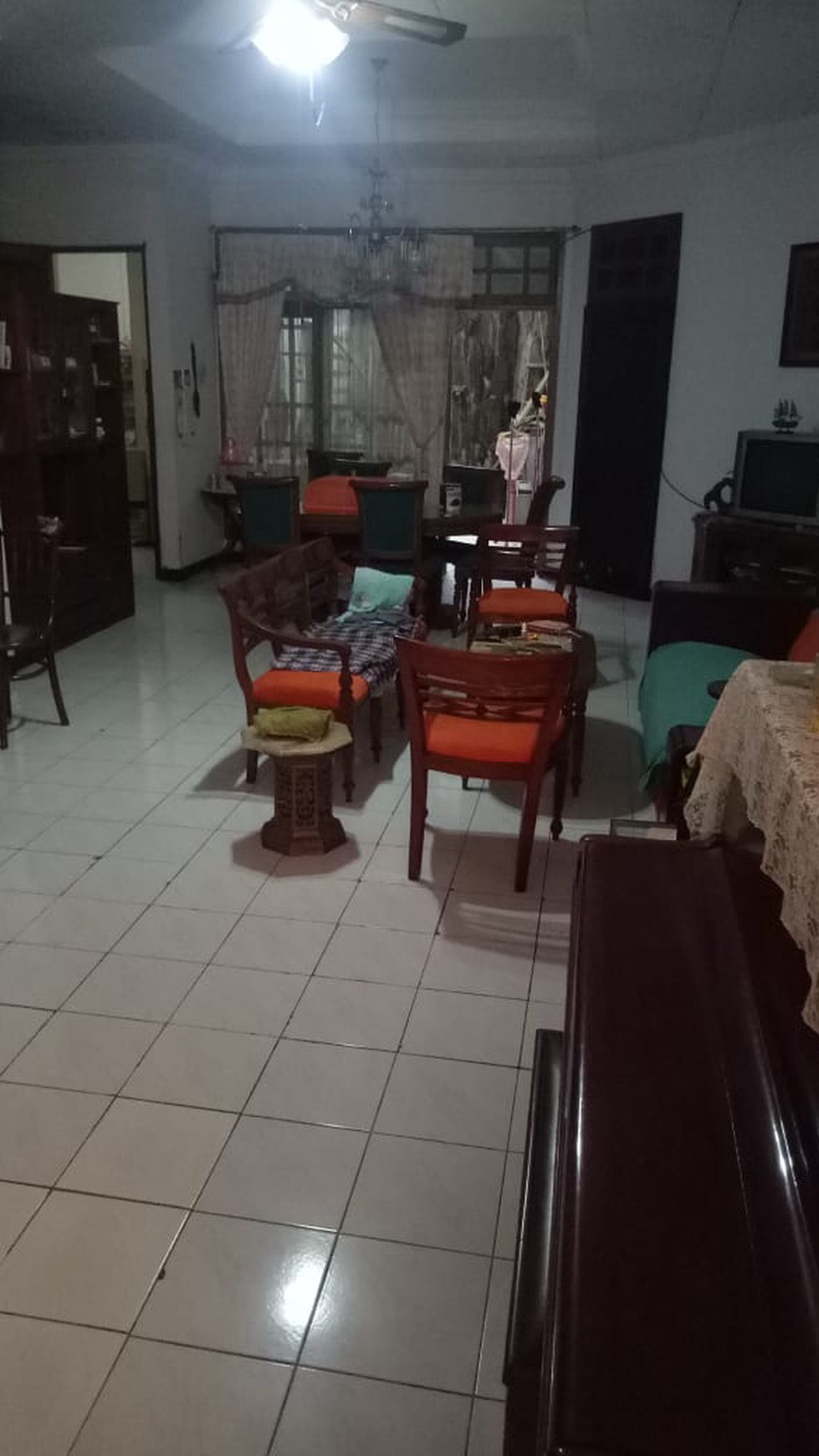 Rumah siap huni,bagus di Veteran DKI Jakarta Selatan