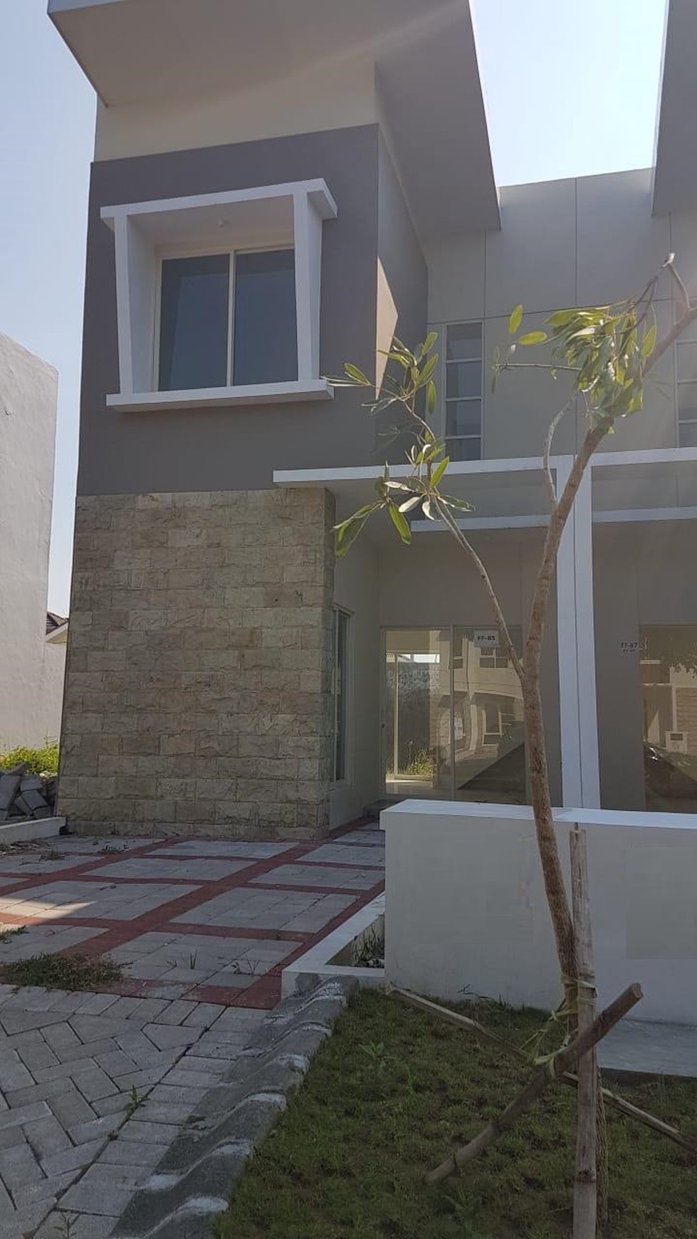 Rumah dijual Puri Surya Jaya Valencia Street Gedangan