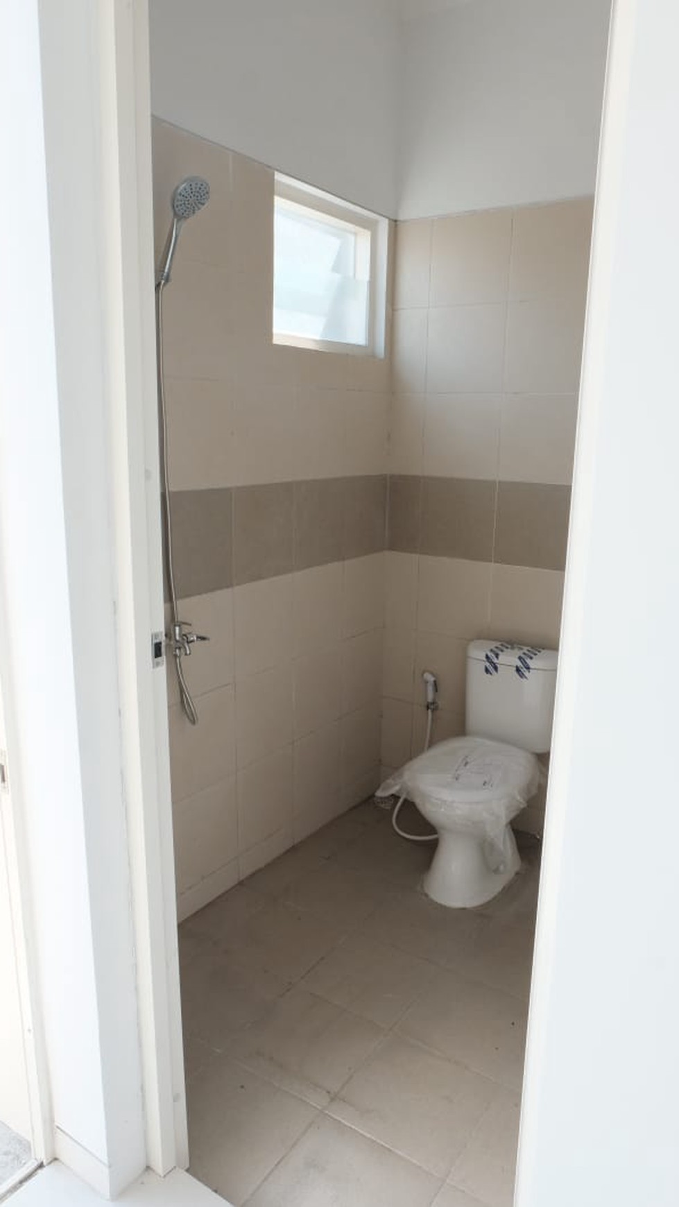 Rumah dijual Puri Surya Jaya Valencia Street Gedangan