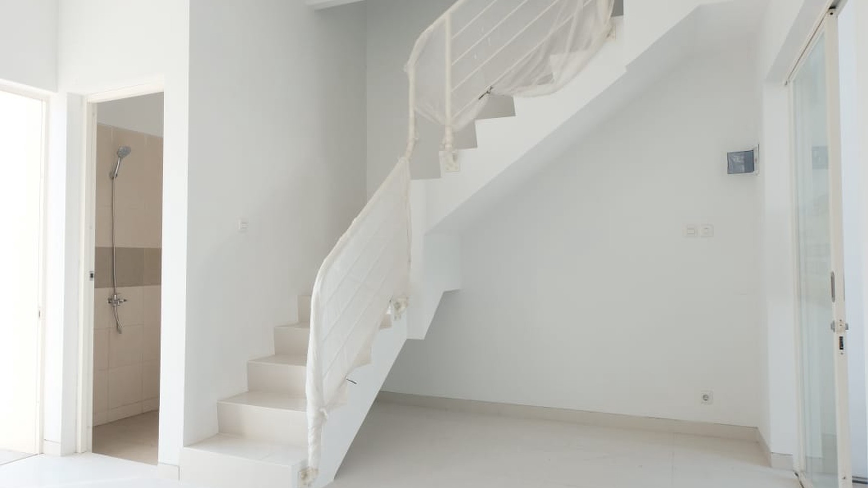 Rumah dijual Puri Surya Jaya Valencia Street Gedangan