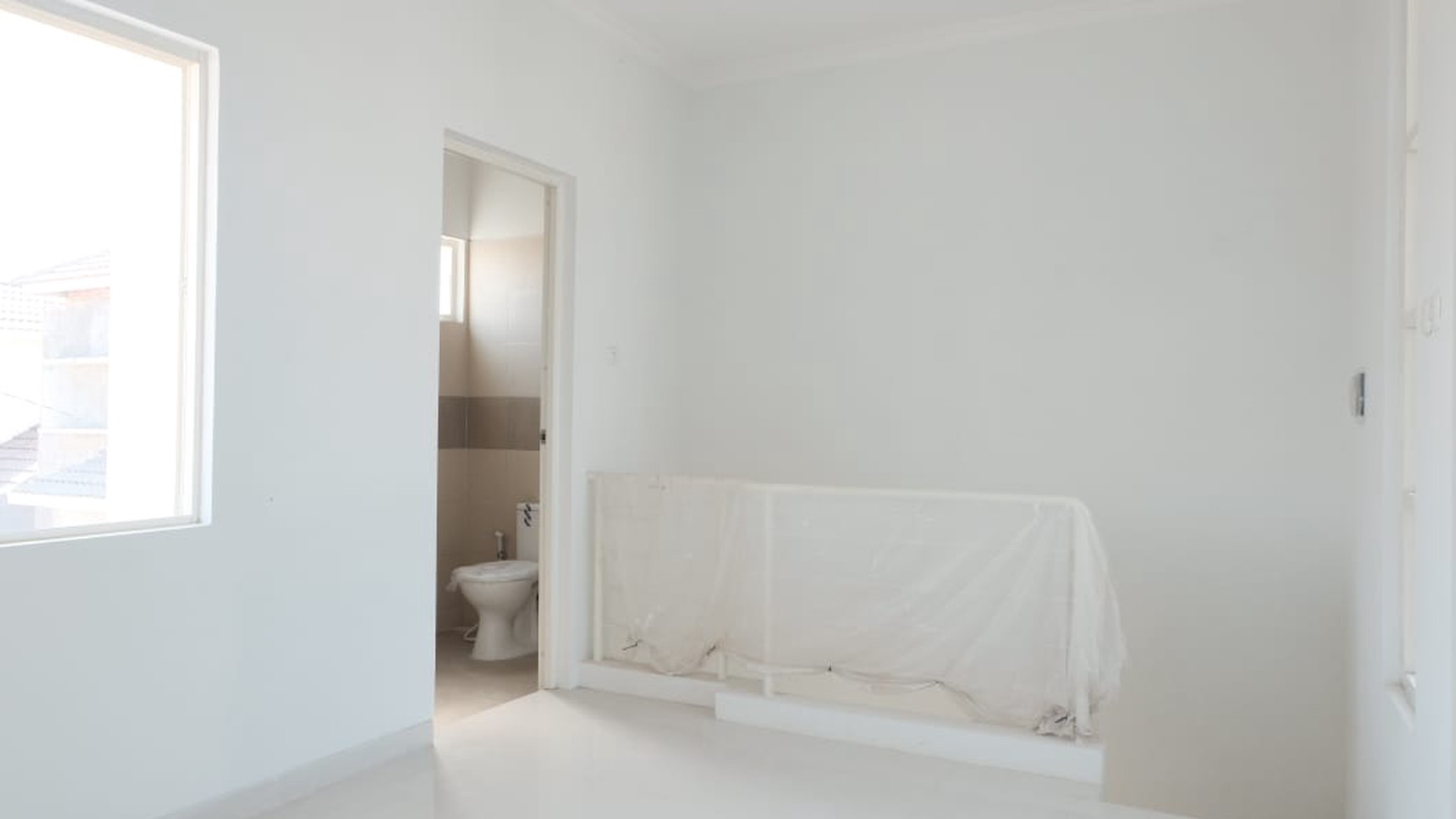 Rumah dijual Puri Surya Jaya Valencia Street Gedangan