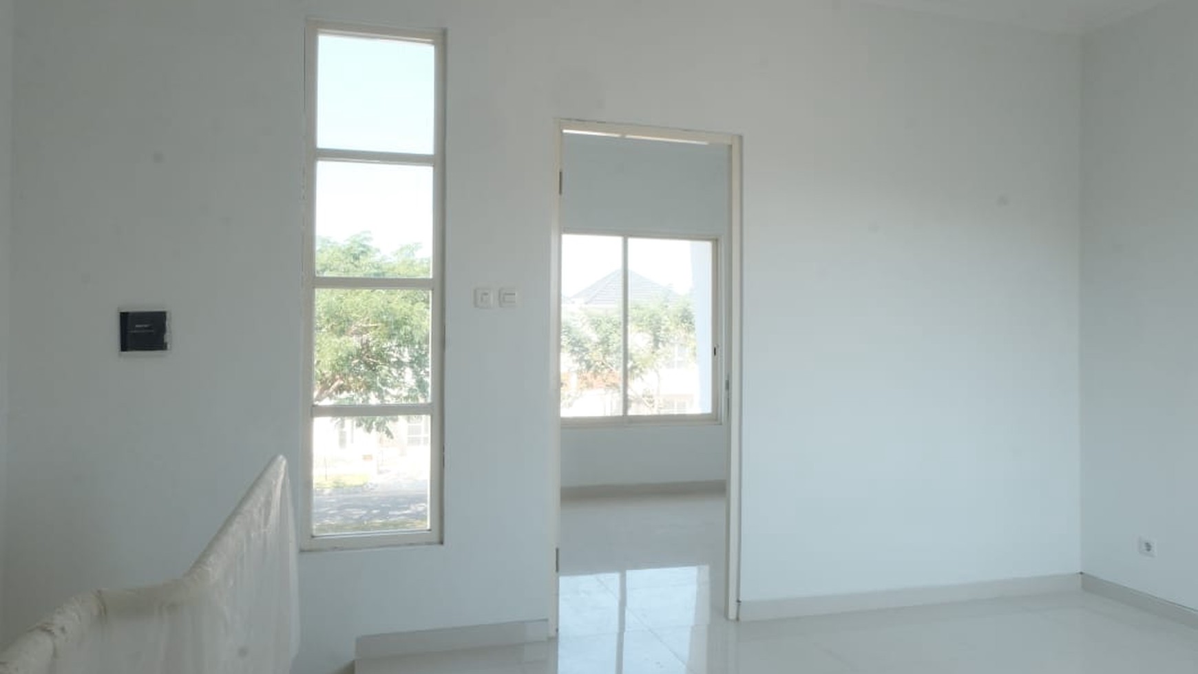 Rumah dijual Puri Surya Jaya Valencia Street Gedangan