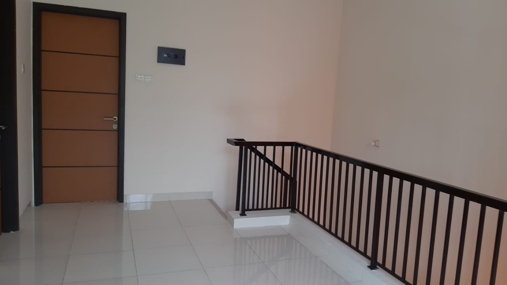 Rumah Bagus Di Discovery Terra, Bintaro Jaya