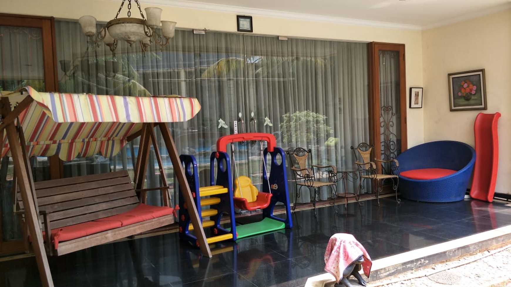 Rumah MEWAH, Siap Huni, dan Lokasi Strategis @Jl Pinguin, Bintaro