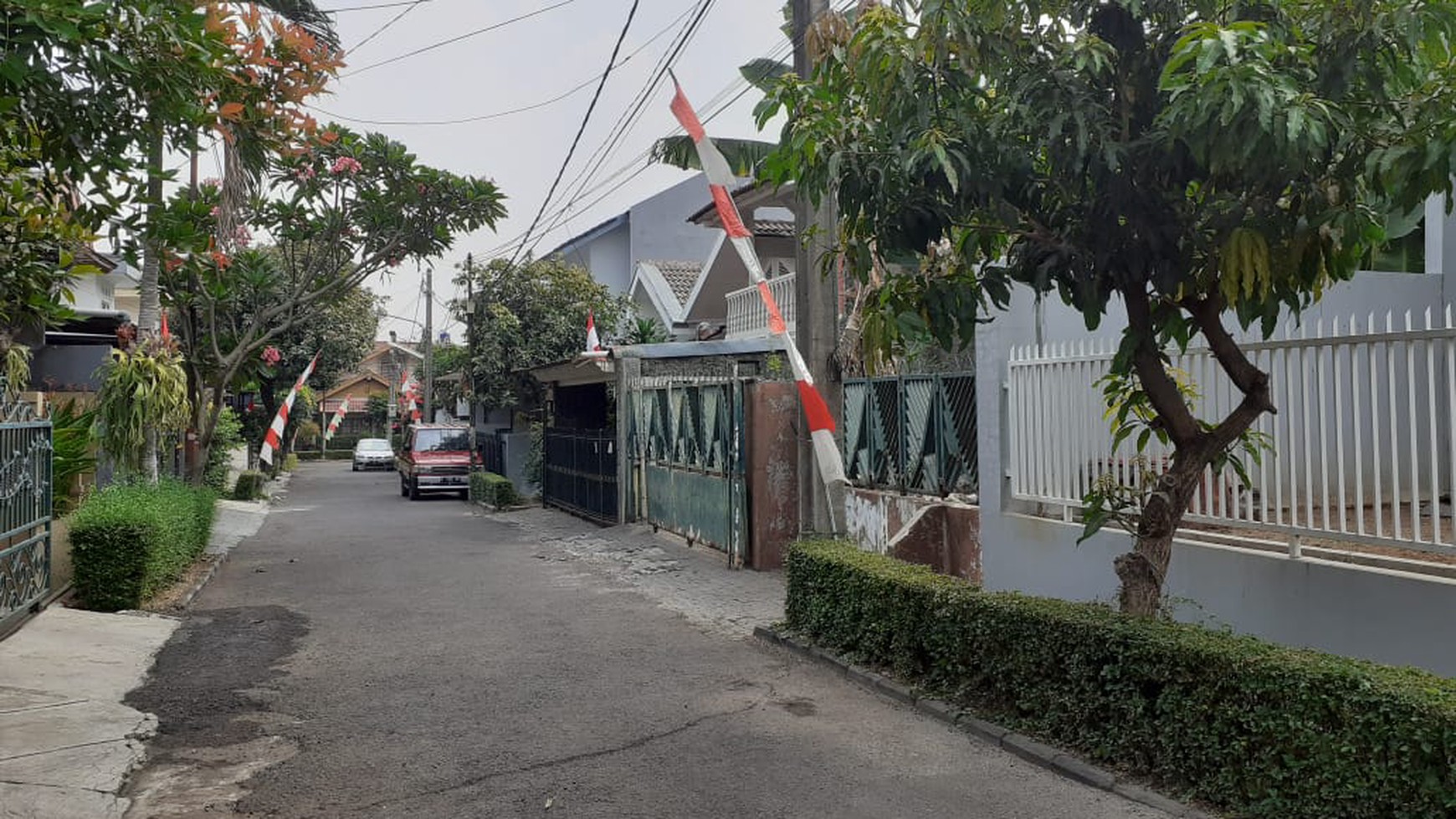 Rumah Siap Huni, Baru Renovasi, Hunian Nyaman dan Asri @Pelikan, Bintaro