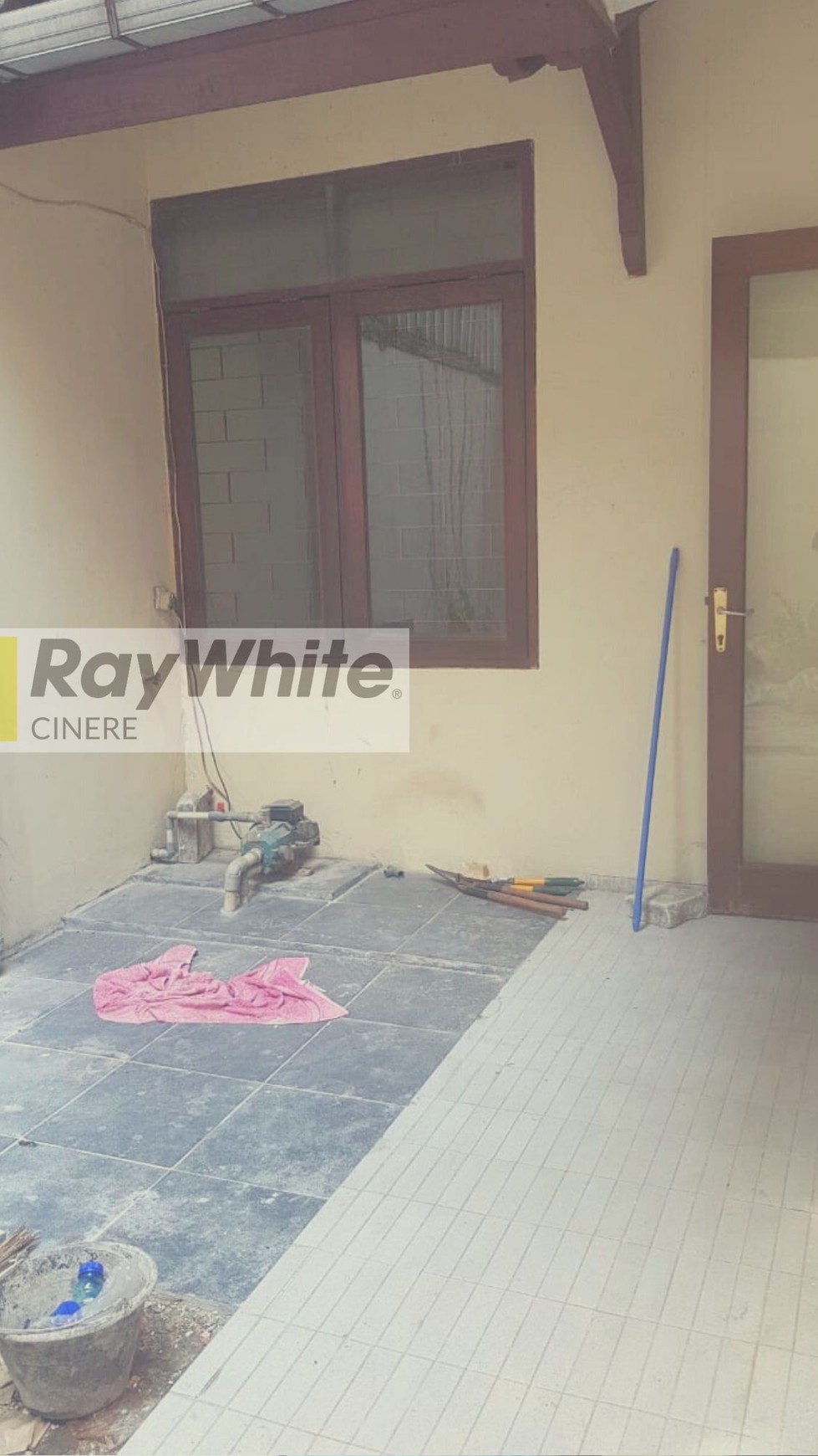 Rumah Bagus dan Terawat 2 Lantai di Cinere