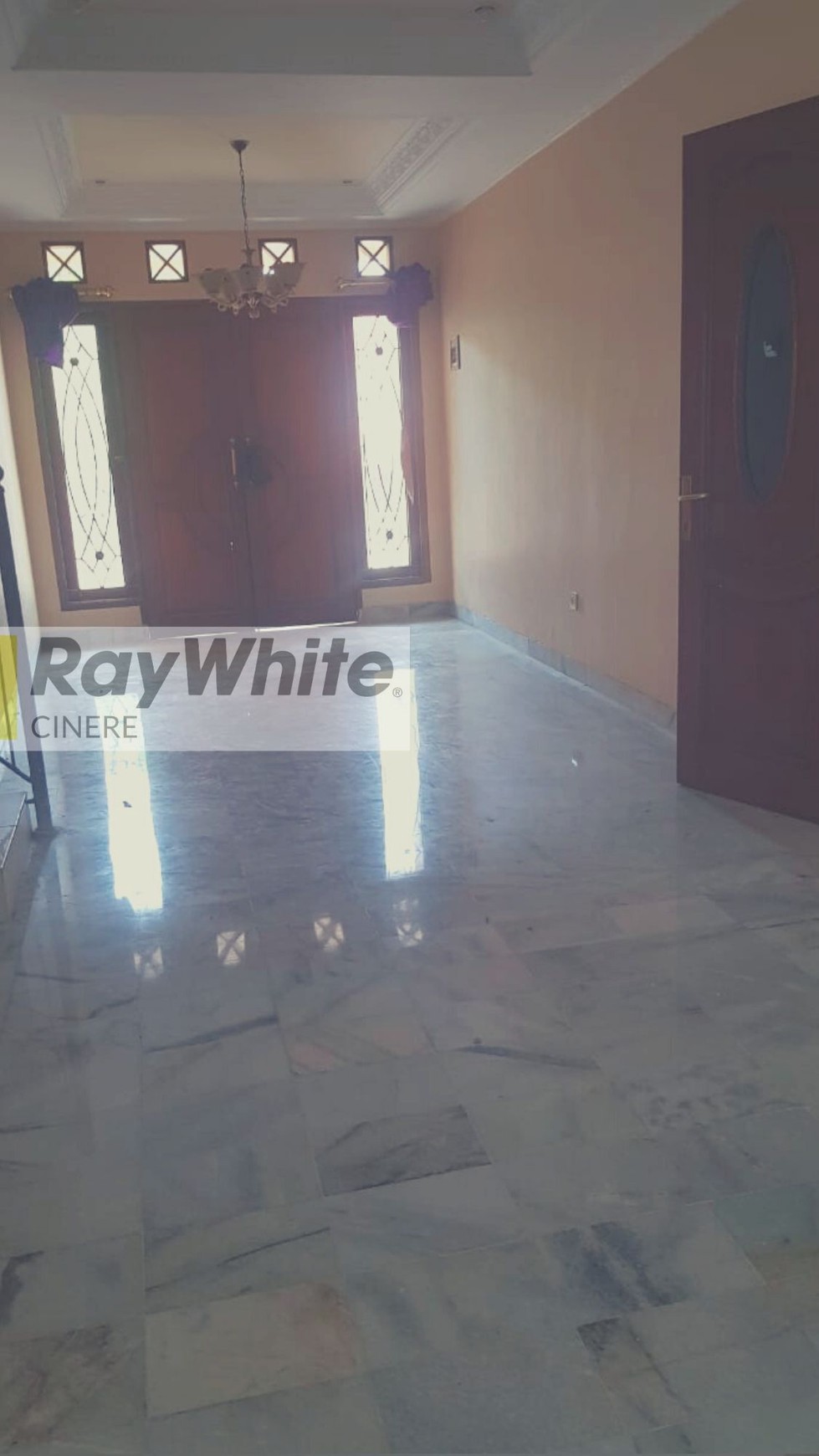 Rumah Bagus dan Terawat 2 Lantai di Cinere