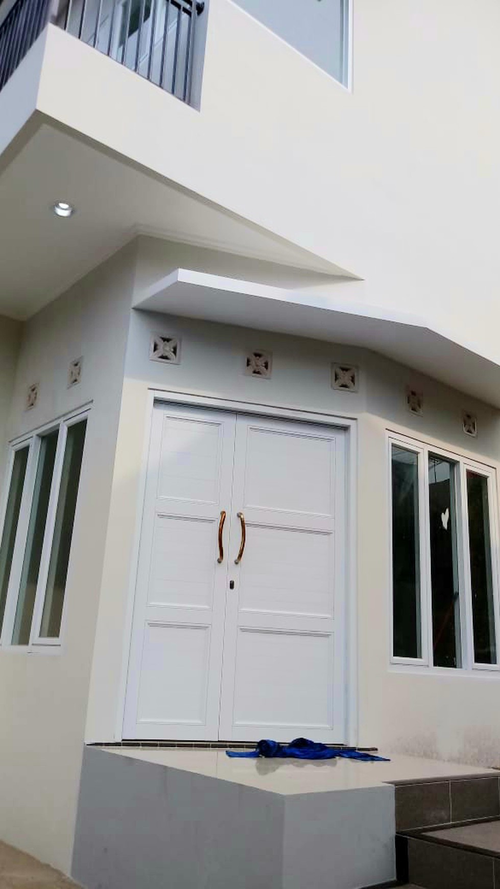 Rumah Hook Brand New Minimalis siap huni di kawasan Ciganjur harga 1,3M nego sampai DEAL
