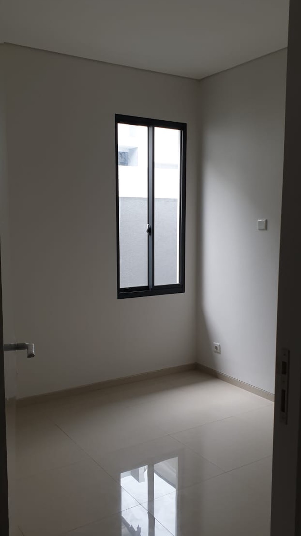Rumah Siap Huni,lokasi oke di Bintaro Jaya