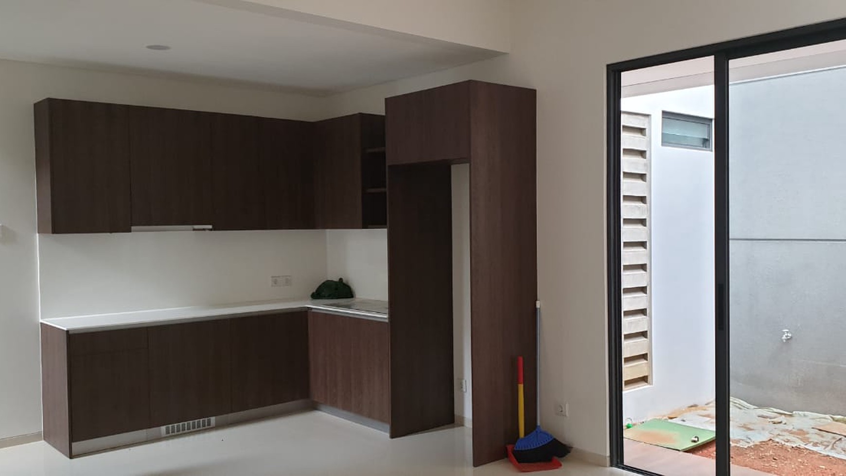 Rumah Siap Huni,lokasi oke di Bintaro Jaya