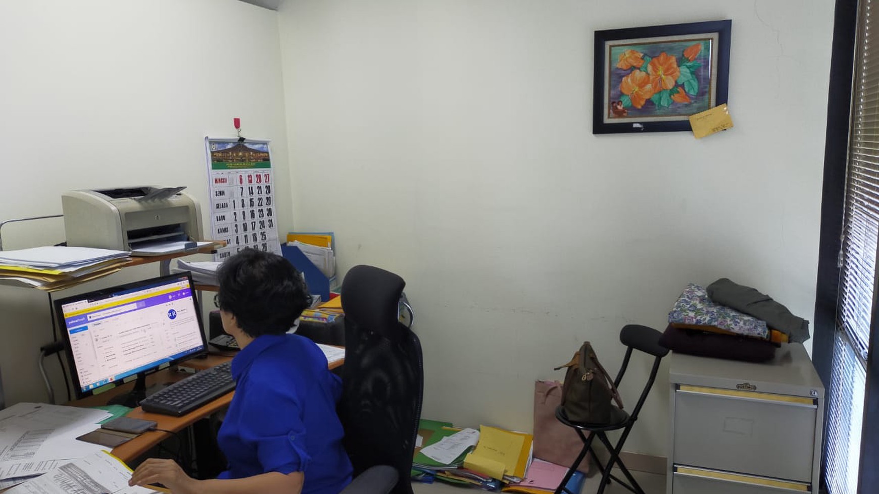 Ruang kantor di ITS Tower Jl Raya Pasar Minggu