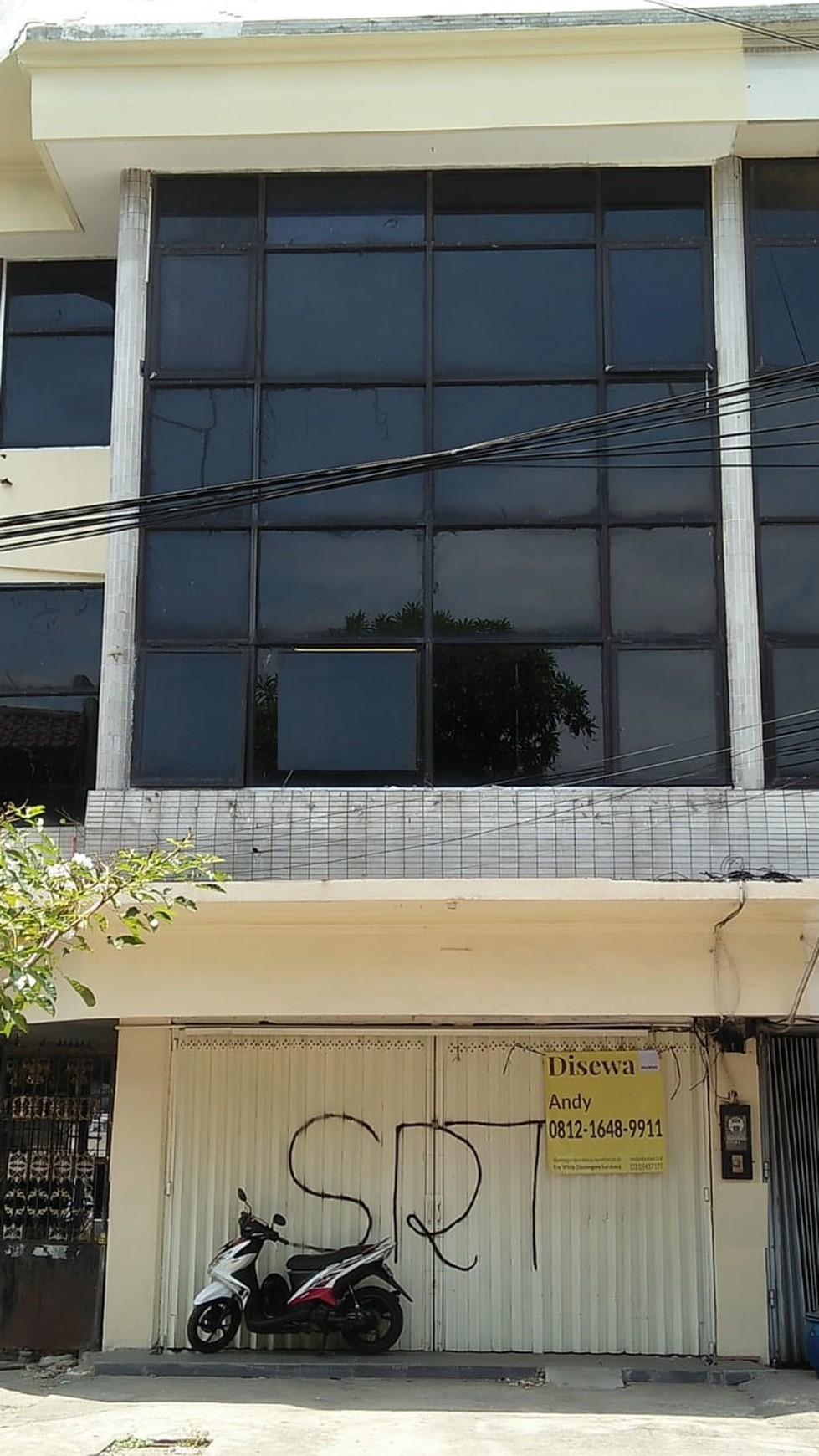 Ruko 3 lantai Strategis jalan Pahlawan