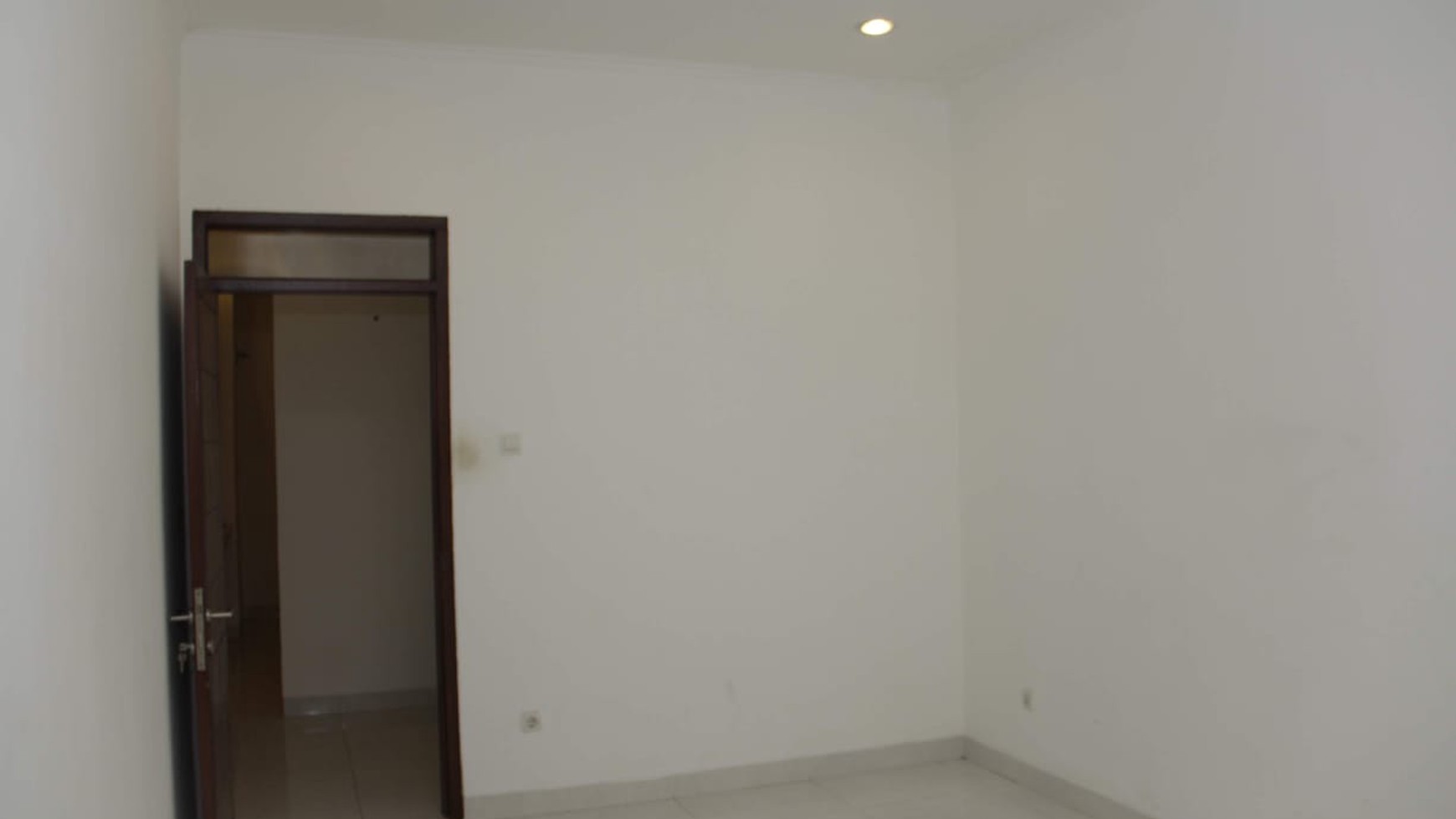 Rumah Sewa di Kebayoran Baru Jl Leuser