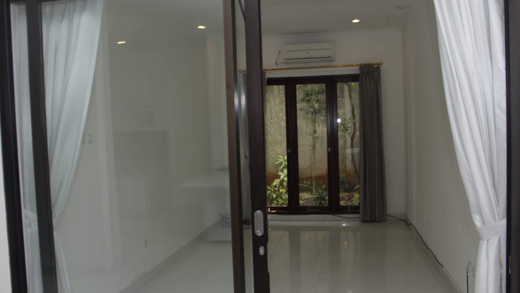 Rumah Sewa di Kebayoran Baru Jl Leuser