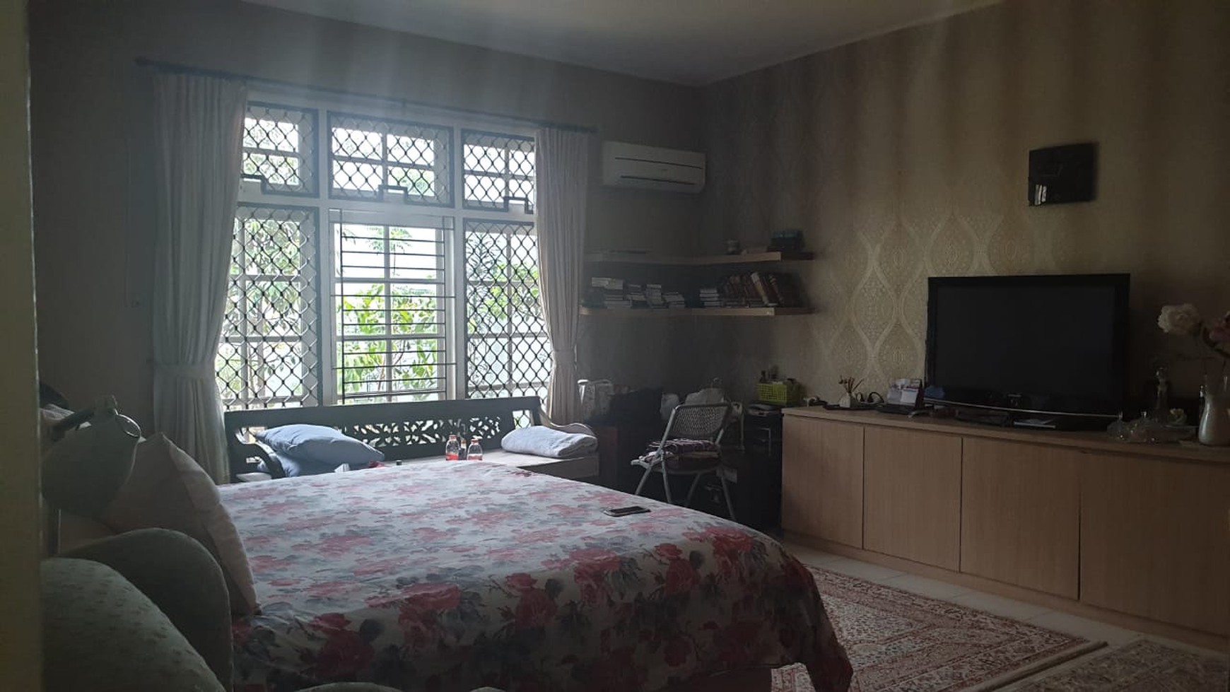 Rumah Terawat dan Asri di Komplek Bukit Cinere